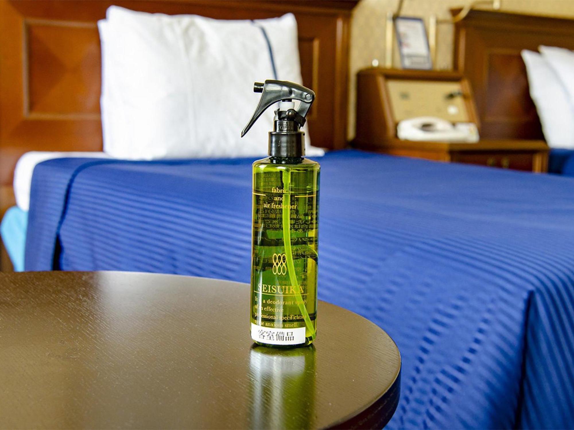 Hotel Den Haag Huis Ten Bosch Сасебо Екстериор снимка A bottle of room spray